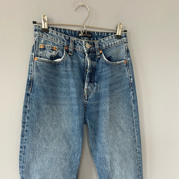 🛑SOLD ZARA High Rise Straight Leg Button Fly Jeans Size 2 - Picture 6 of 12